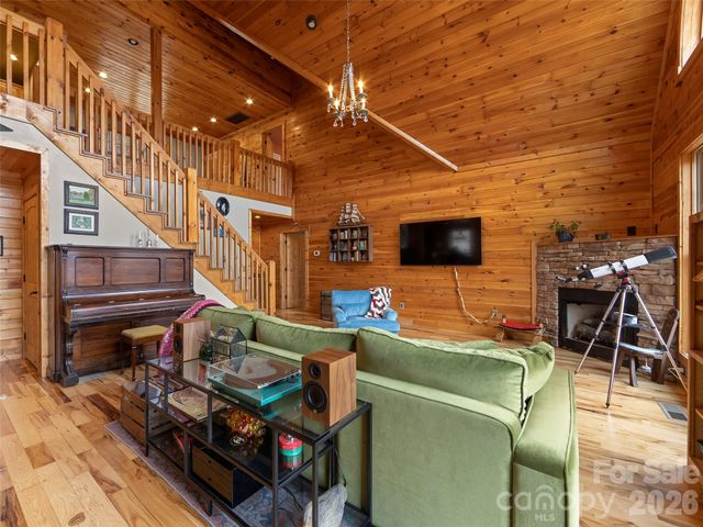 110 Mailon King Road, Leicester, NC 28748