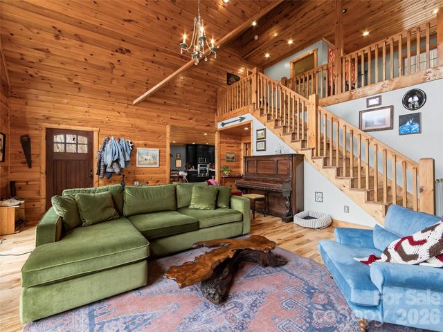 110 Mailon King Road, Leicester, NC 28748