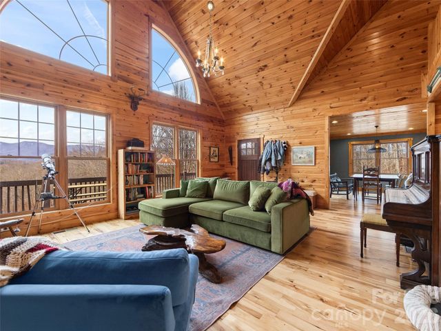 110 Mailon King Road, Leicester, NC 28748