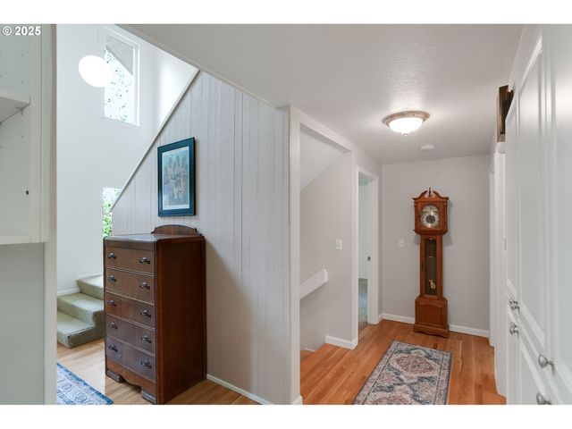 1946 ROBERTA Ave, Salem, OR 97302