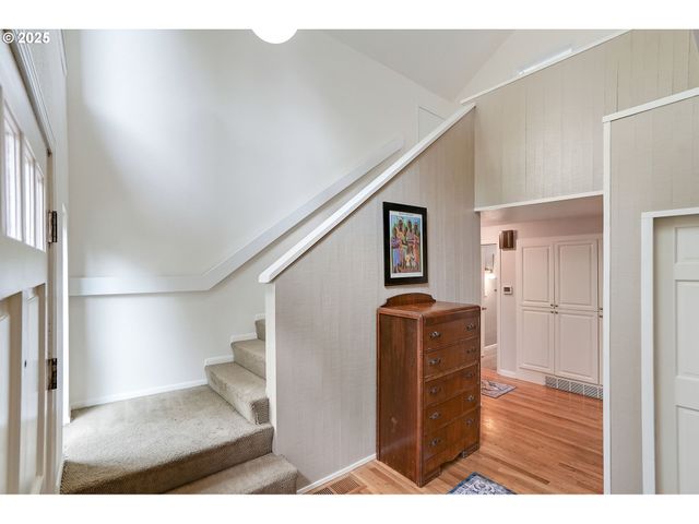 1946 ROBERTA Ave, Salem, OR 97302