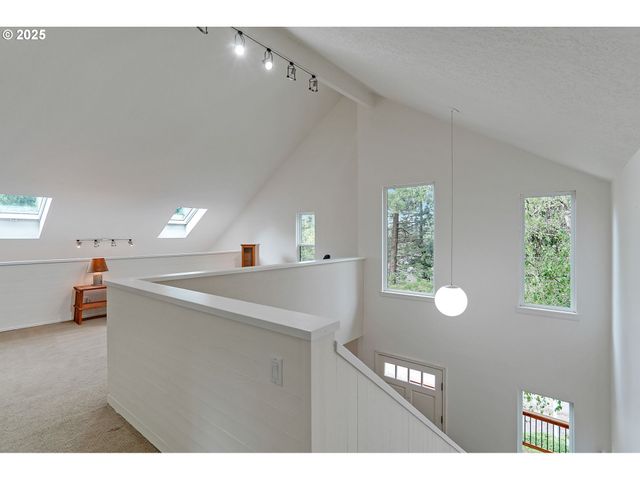 1946 ROBERTA Ave, Salem, OR 97302