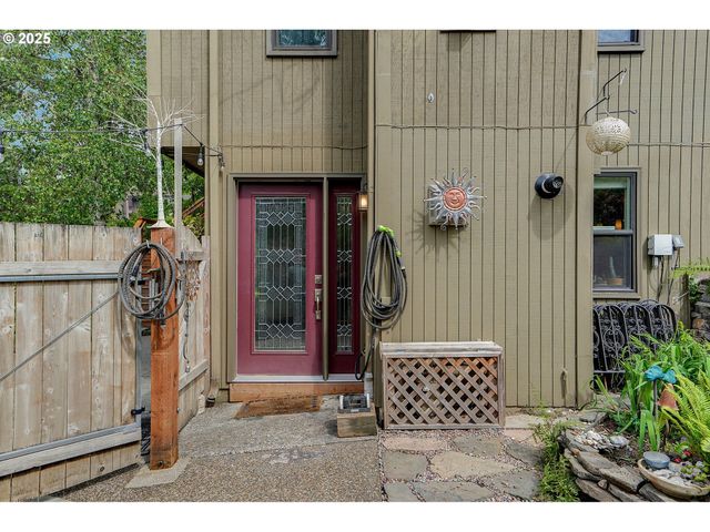 1946 ROBERTA Ave, Salem, OR 97302