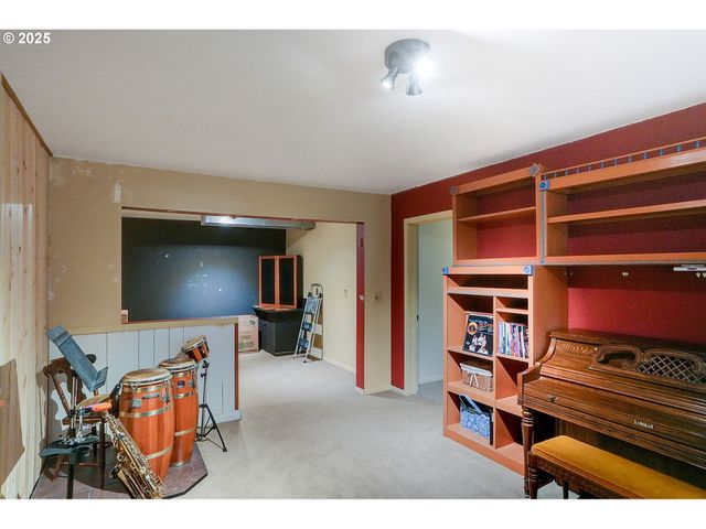 1946 ROBERTA Ave, Salem, OR 97302