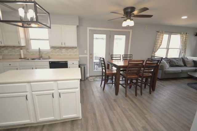 2004 Kingsbury Estates Drive, Plainfield, IL 60586