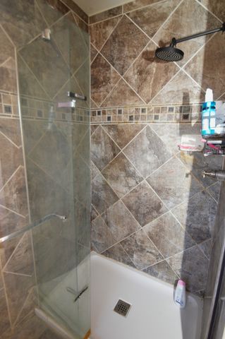 2004 Kingsbury Estates Drive, Plainfield, IL 60586