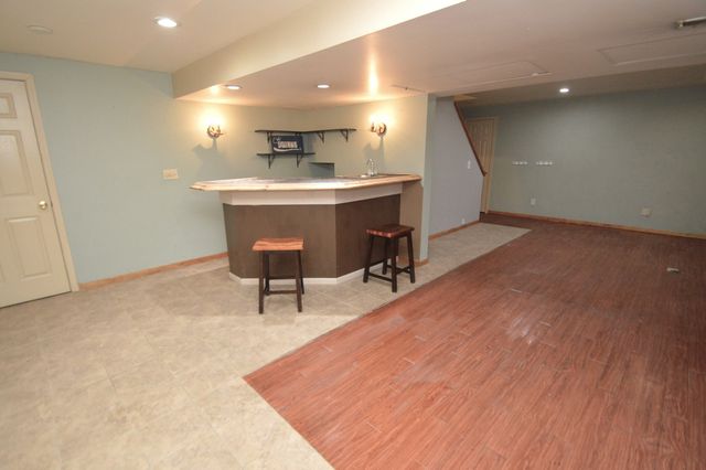 2004 Kingsbury Estates Drive, Plainfield, IL 60586