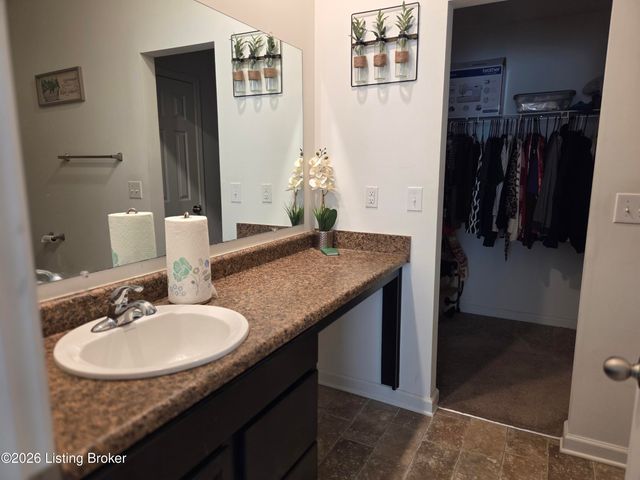 8717 Warbler Branch Way, Louisville, KY 40229