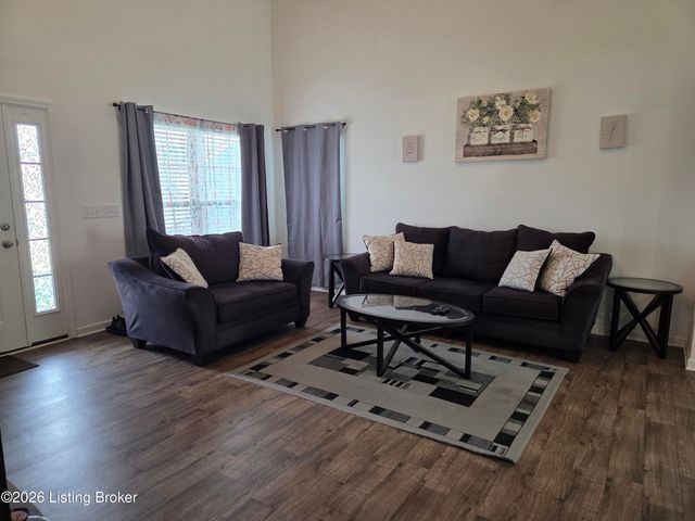 8717 Warbler Branch Way, Louisville, KY 40229