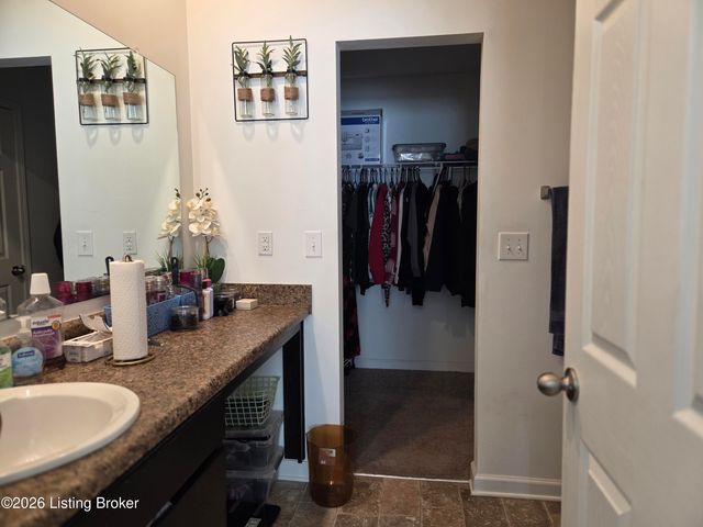 8717 Warbler Branch Way, Louisville, KY 40229