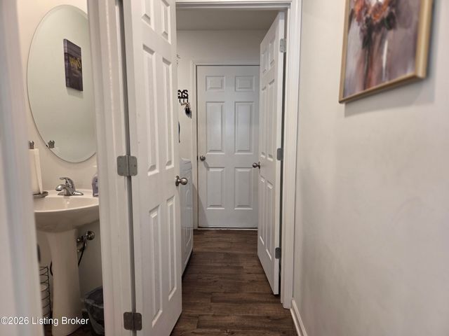 8717 Warbler Branch Way, Louisville, KY 40229