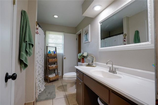 15408 E 42nd Place S, Independence, MO 64055