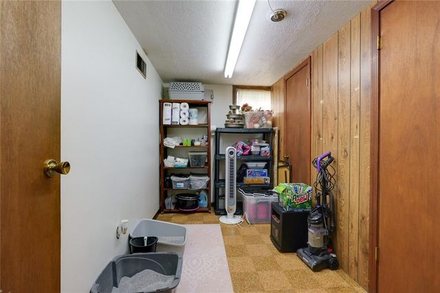 15408 E 42nd Place S, Independence, MO 64055