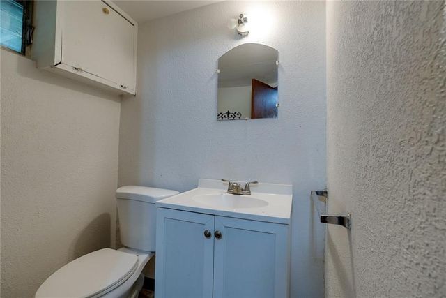 15408 E 42nd Place S, Independence, MO 64055