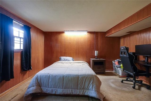 15408 E 42nd Place S, Independence, MO 64055