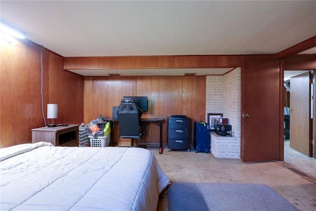 15408 E 42nd Place S, Independence, MO 64055