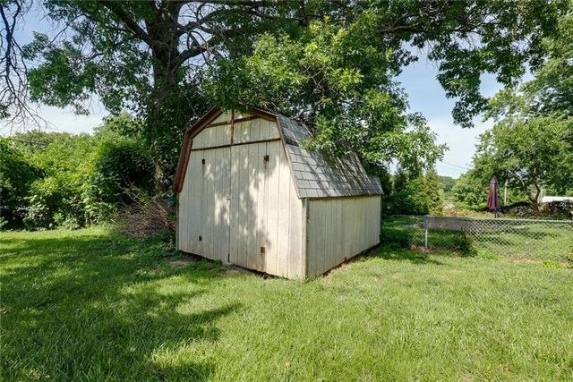 15408 E 42nd Place S, Independence, MO 64055