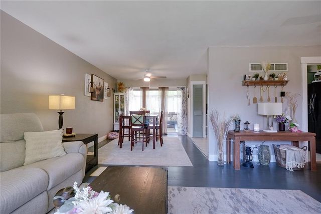 15408 E 42nd Place S, Independence, MO 64055