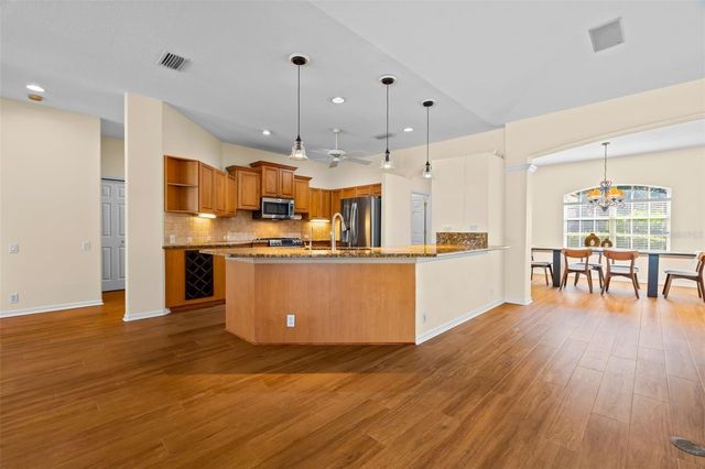 4751 CARRINGTON CIRCLE, Sarasota, FL 34243