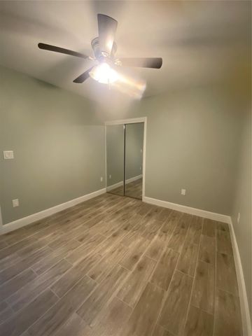 7 Dowling Street B, La Marque, TX 77568