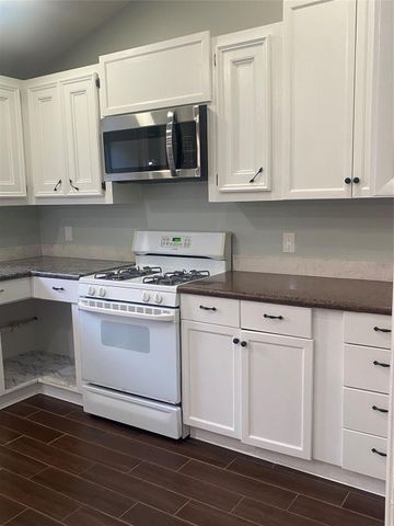 7 Dowling Street B, La Marque, TX 77568