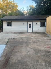 7 Dowling Street B, La Marque, TX 77568