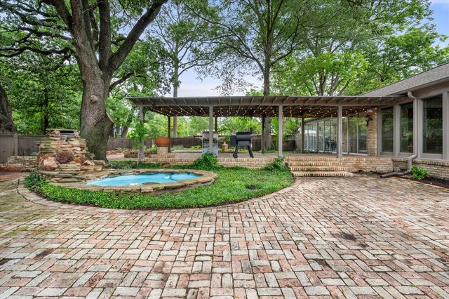 1111 Governors Drive, Corsicana, TX 75110