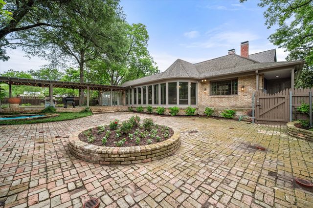 1111 Governors Drive, Corsicana, TX 75110