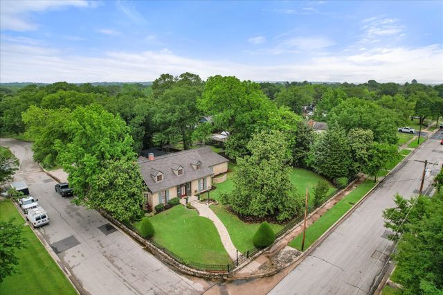 1111 Governors Drive, Corsicana, TX 75110