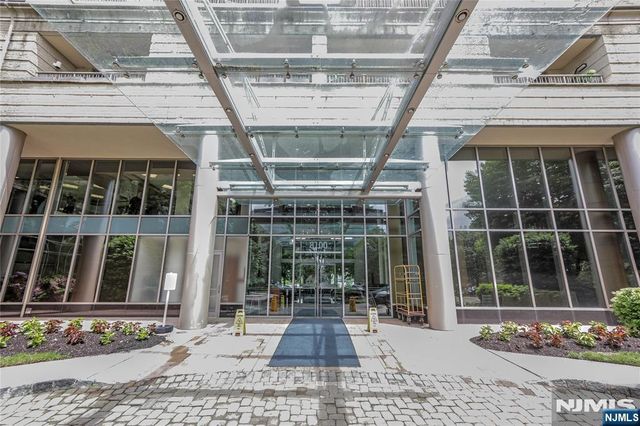8100 River Road 917, North Bergen, NJ 07047
