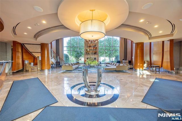 8100 River Road 917, North Bergen, NJ 07047