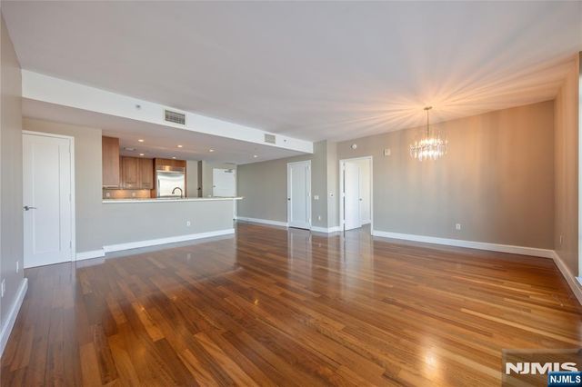 8100 River Road 917, North Bergen, NJ 07047