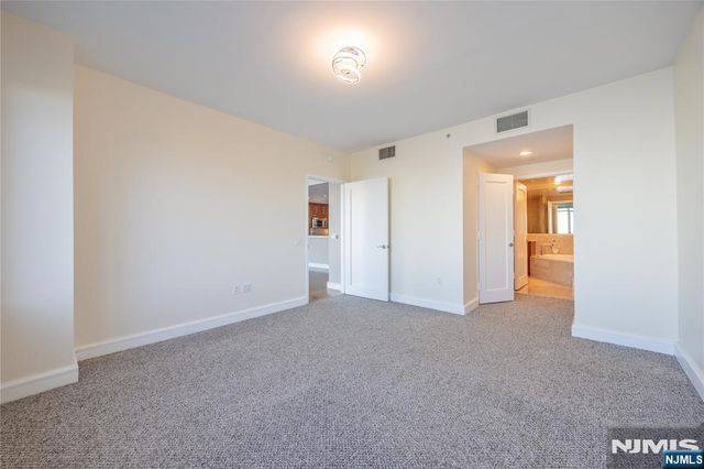 8100 River Road 917, North Bergen, NJ 07047