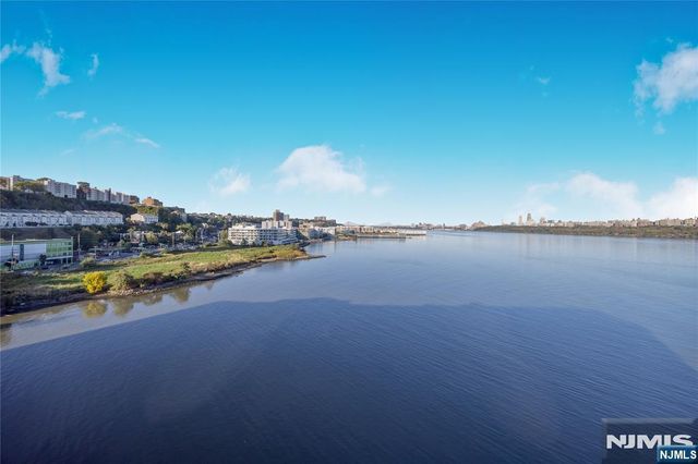 8100 River Road 917, North Bergen, NJ 07047