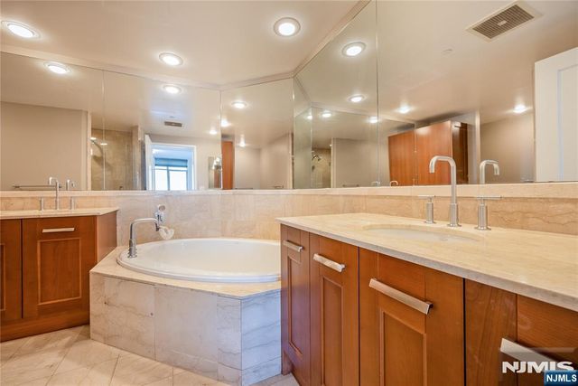 8100 River Road 917, North Bergen, NJ 07047