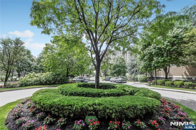 8100 River Road 917, North Bergen, NJ 07047