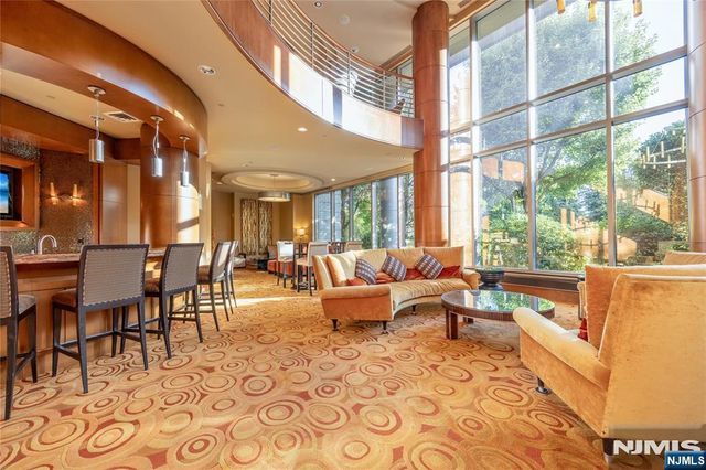 8100 River Road 917, North Bergen, NJ 07047