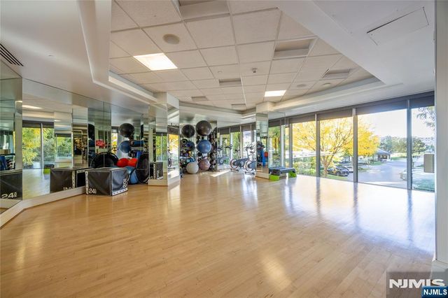 8100 River Road 917, North Bergen, NJ 07047