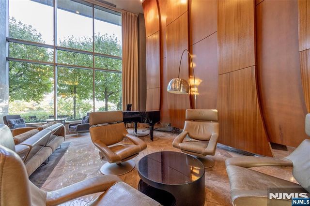 8100 River Road 917, North Bergen, NJ 07047