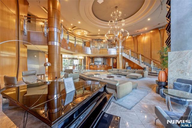 8100 River Road 917, North Bergen, NJ 07047