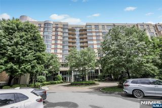 8100 River Road 917, North Bergen, NJ 07047