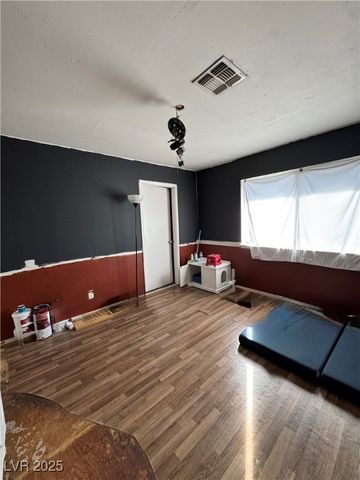 6120 Meadowhaven Lane, Las Vegas, NV 89103