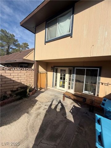 6120 Meadowhaven Lane, Las Vegas, NV 89103