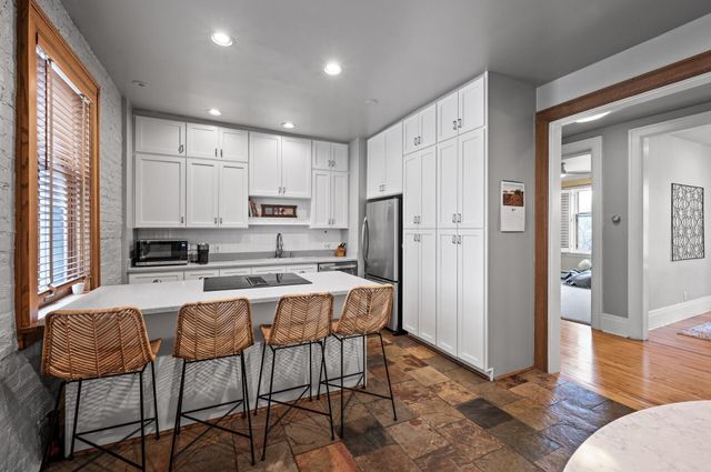 438 Portland Avenue 7, Saint Paul, MN 55102