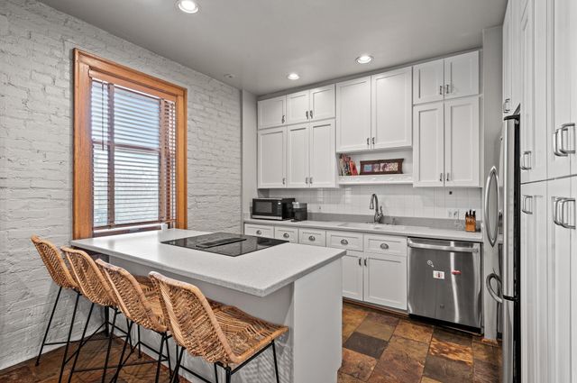 438 Portland Avenue 7, Saint Paul, MN 55102