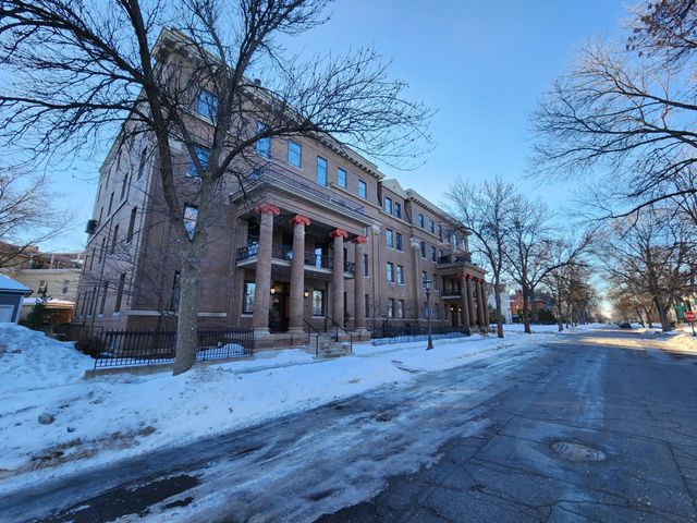 438 Portland Avenue 7, Saint Paul, MN 55102