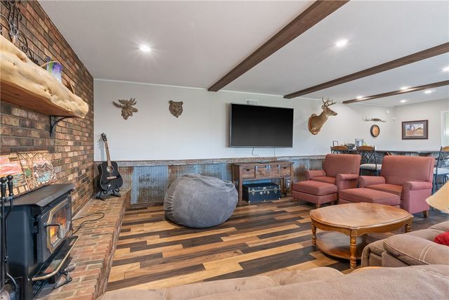 8446 Par Lane, Rogers, AR 72756