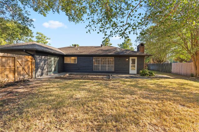 19415 Enchanted Oaks Drive, Spring, TX 77388