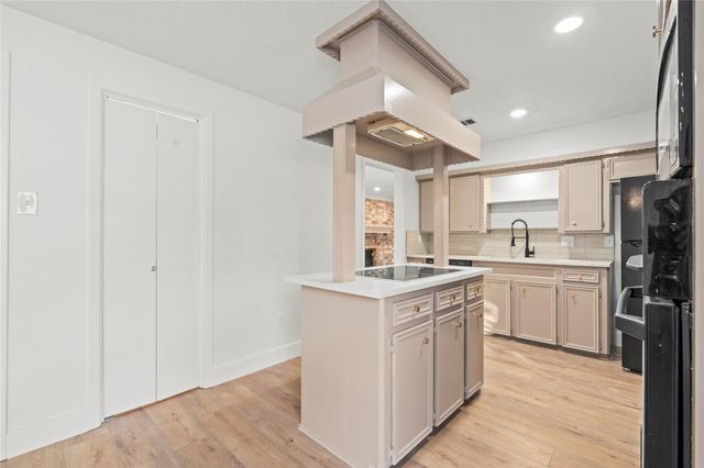 19415 Enchanted Oaks Drive, Spring, TX 77388