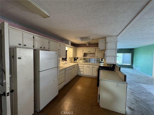 140 San Carlos Drive, Hemet, CA 92543